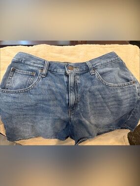 Levi’s Cinch Waist Jeans Shorts size 31
